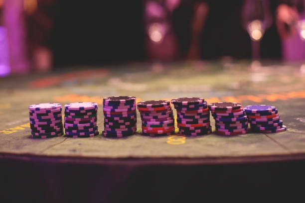 Slot game interface with tournament leaderboard